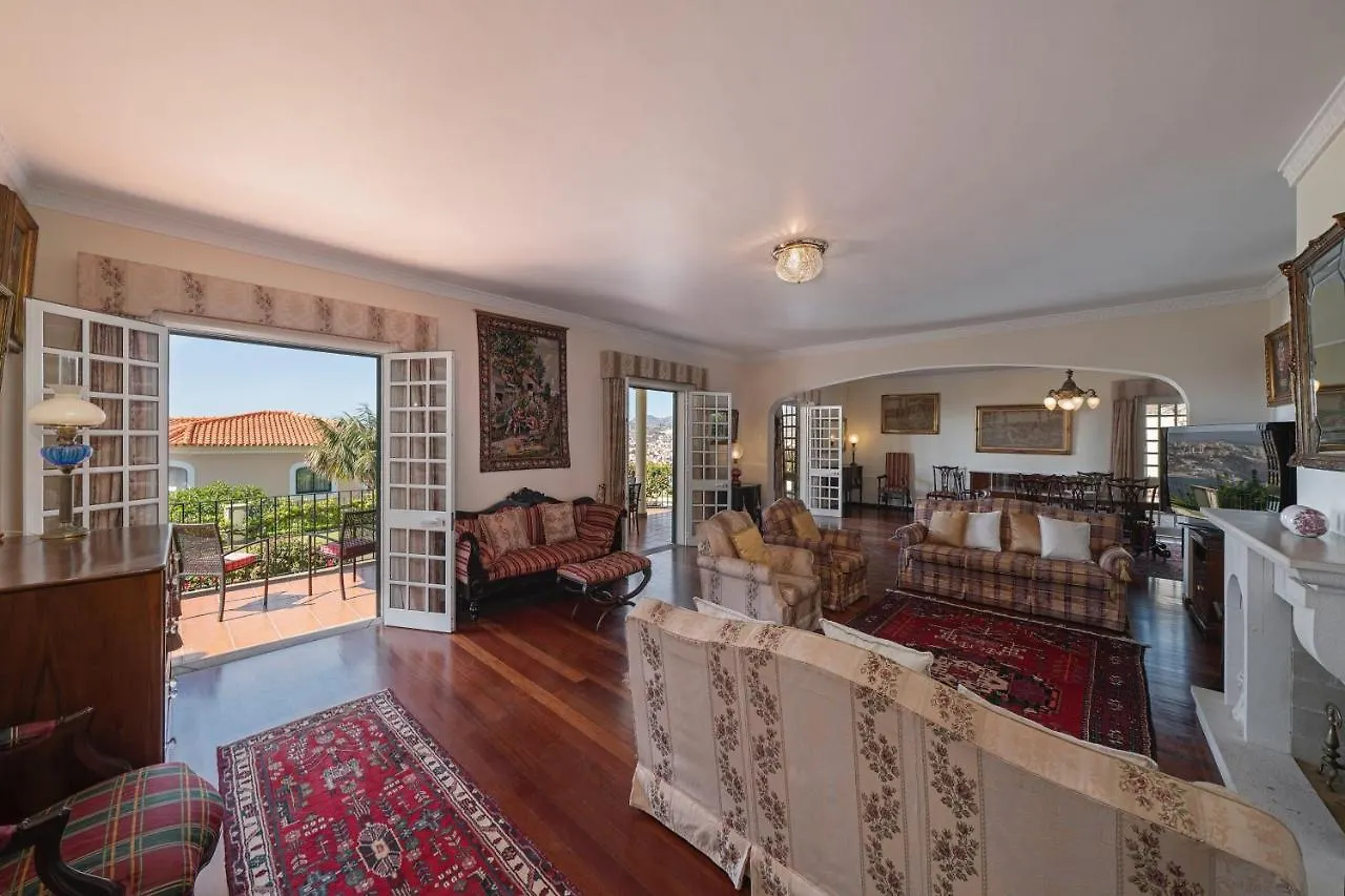 Ourmadeira - Villa Vista Sol, Grand Traditional Funchal