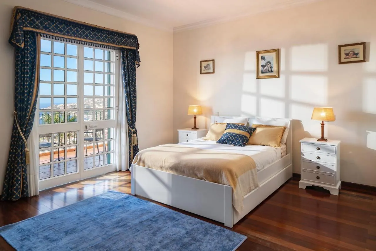 Ourmadeira - Villa Vista Sol, Grand Traditional Funchal